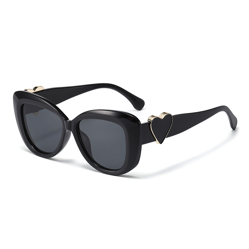 Women Fashion Photoshoot - Fashion Ladies Cat Eye Sunglasses Retro
